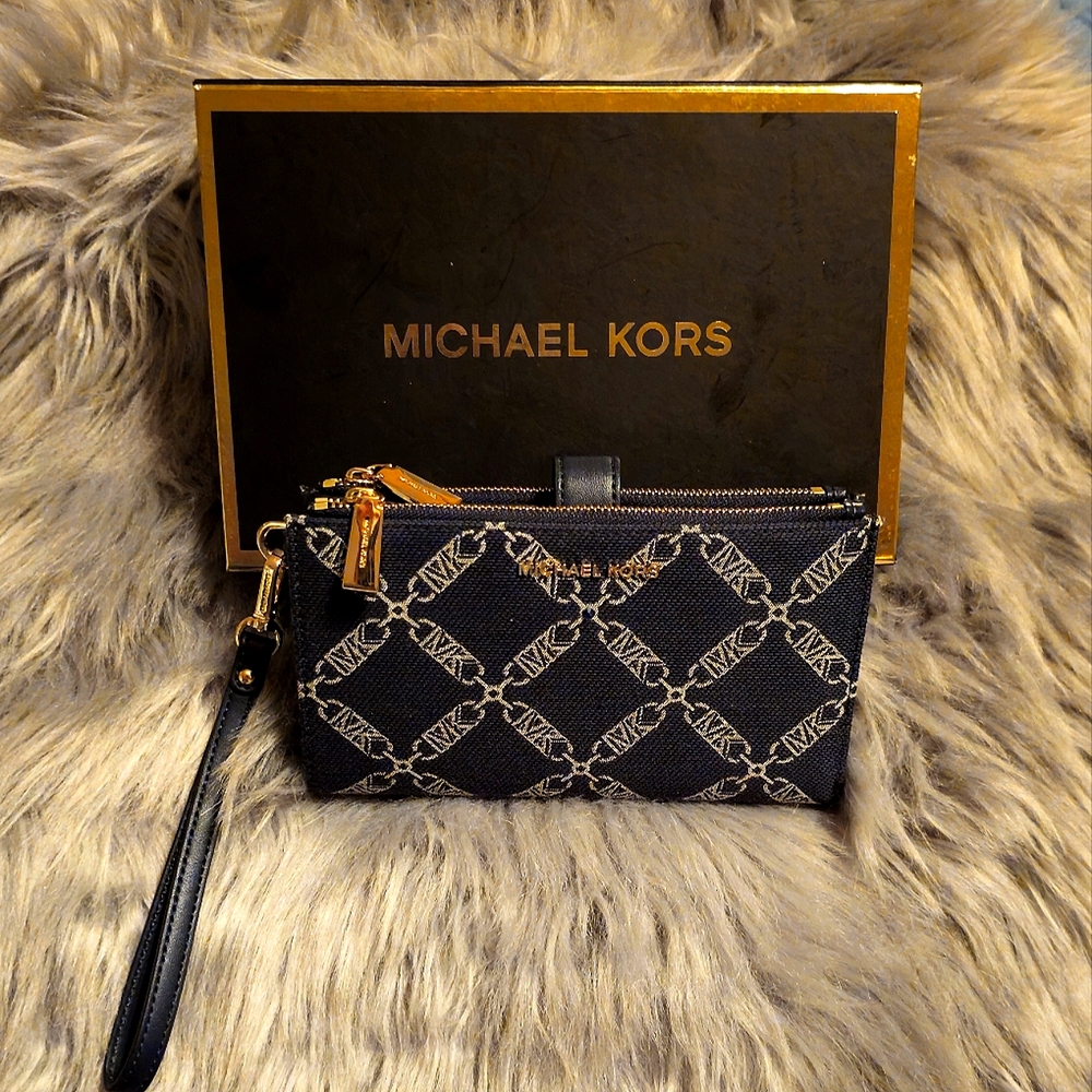 Michael KORS Adele Empire Logo Jacquard Smartphone- Wallet wristlet- BLUE DENIM